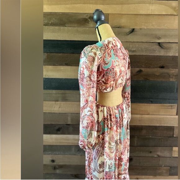 Jessica Simpson Long Bubble Sleeve Cut Out Sides Paisley Maxi Dress - Picture 5 of 7